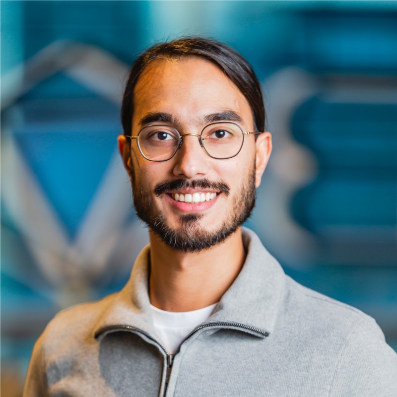 Omar quantum